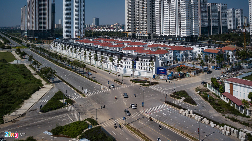 Tuyến đường 10 làn xe chạy qua khu đô thị khổng lồ ở Hà Nội